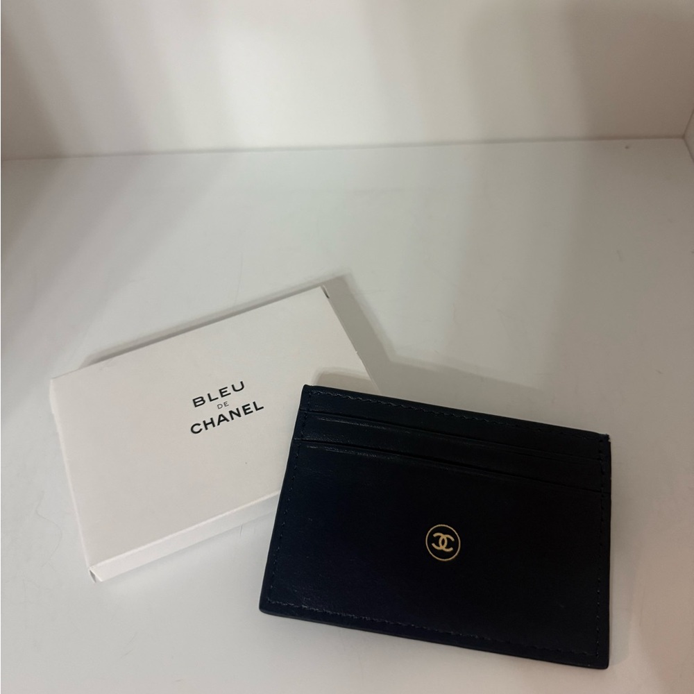 Bleu de Chanel card holder
